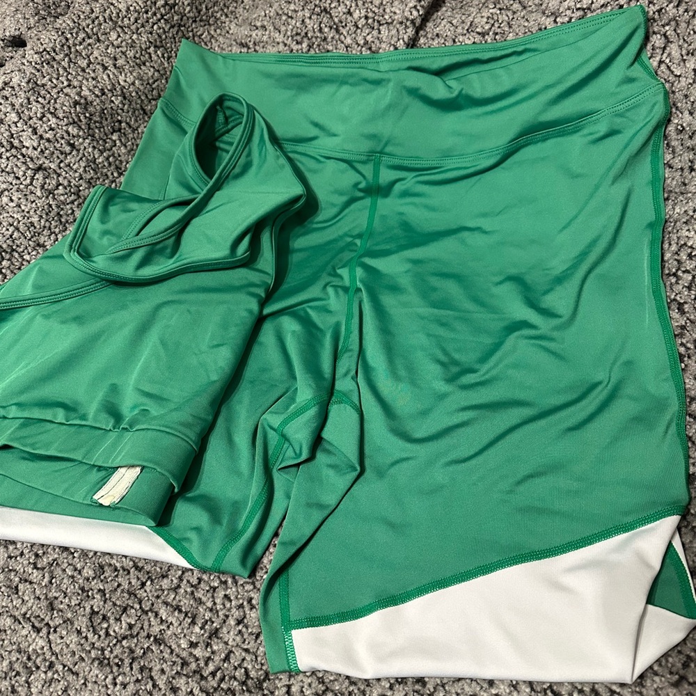NWOT Green and White Athletic Set - Picture 2 of 5